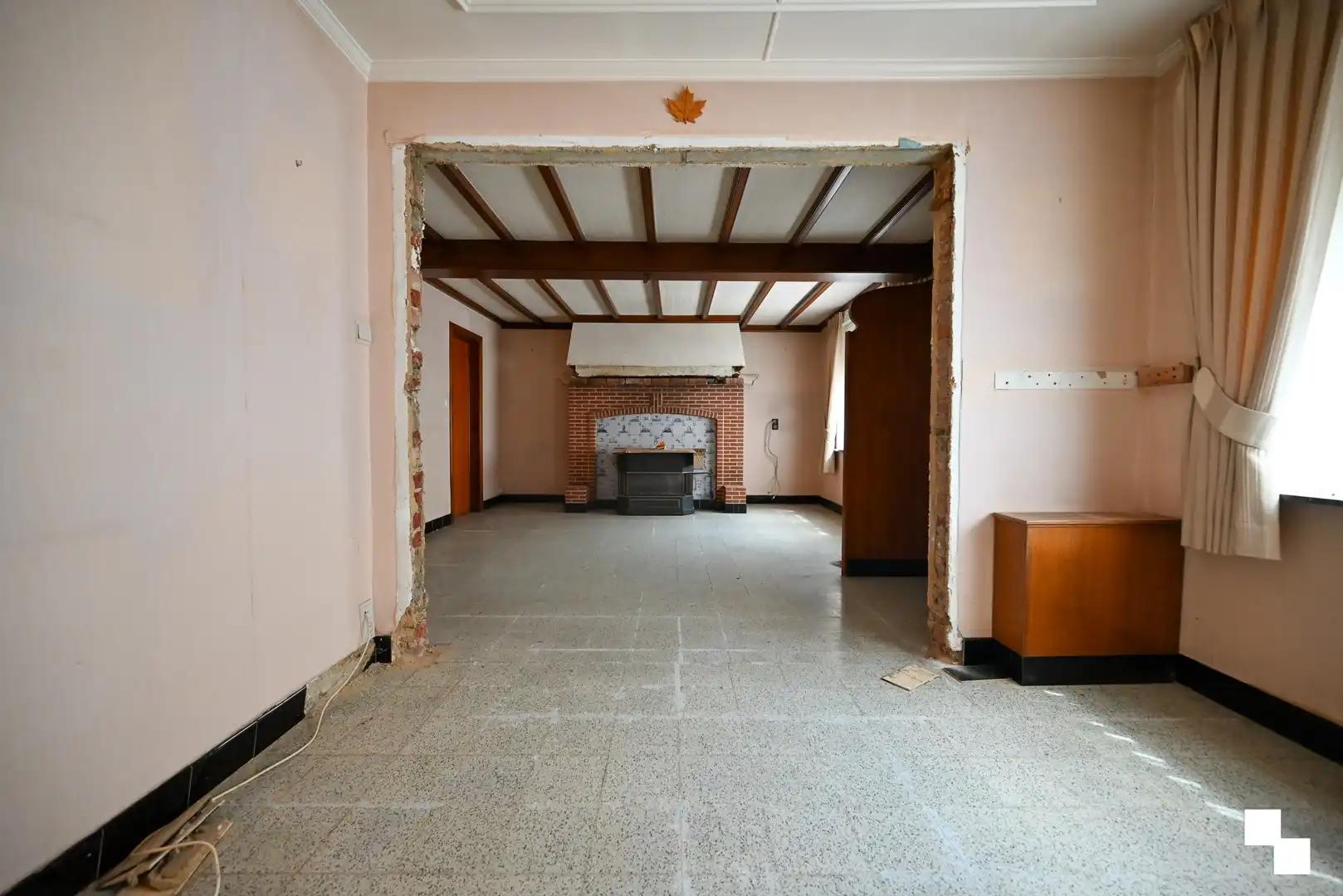 Compleet te renoveren woning / af te breken woning op rand van villawijk te Bosmolens foto 5