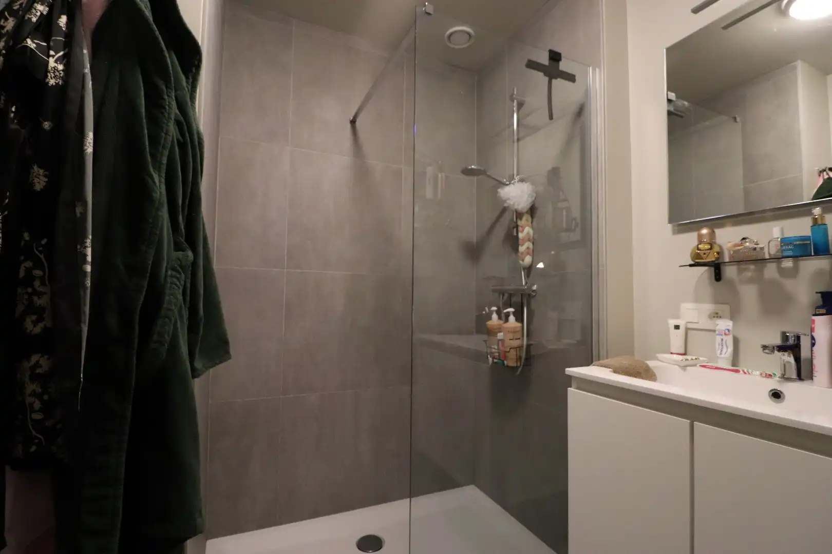 Gelijkvloers appartement met aanpalende garage & terras  foto 6