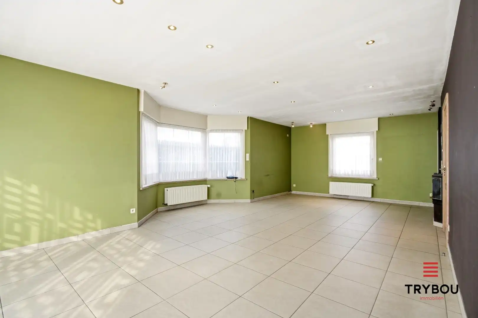 Ruime halfopen woning met 5 slaapkamers te koop in Werken met garage en ruime tuin! foto 5
