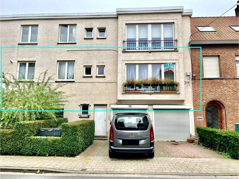 INSTAPKLAAR APPARTEMENT MET TWEE SLAAPKAMERS EN GARAGE foto {{pictureIndex}}