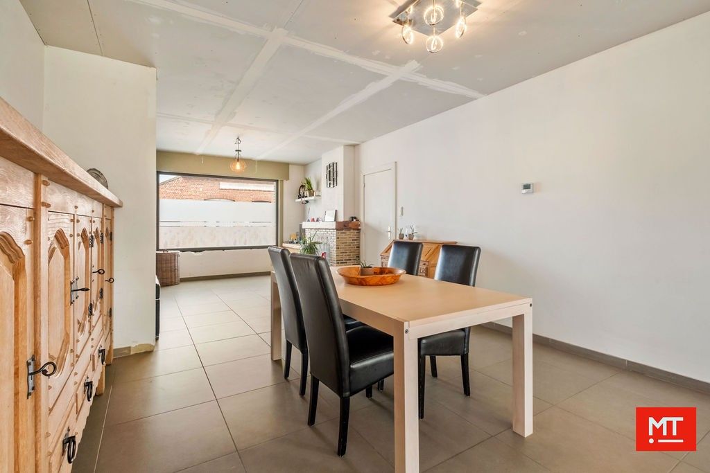 Bijzonder ruime alleenstaande woning op 1.828 m² in het centrum van Langemark foto 7