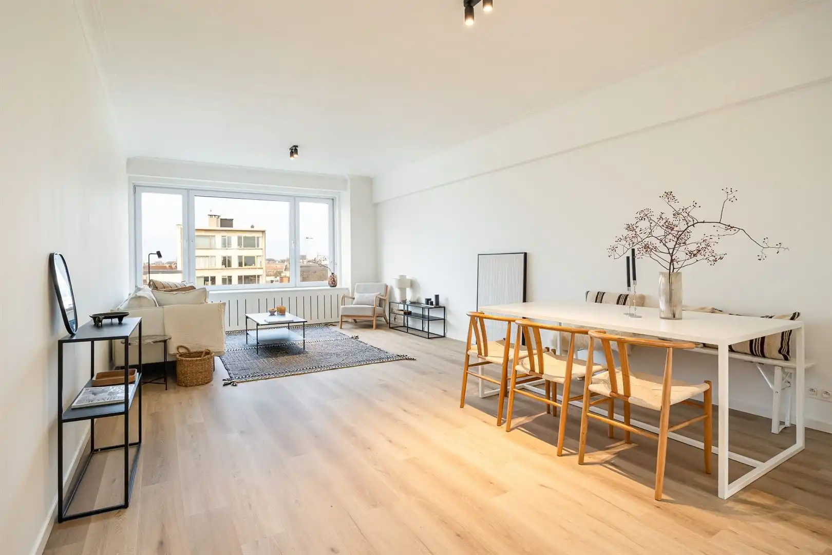 Renovatieproject met terras  foto {{pictureIndex}}