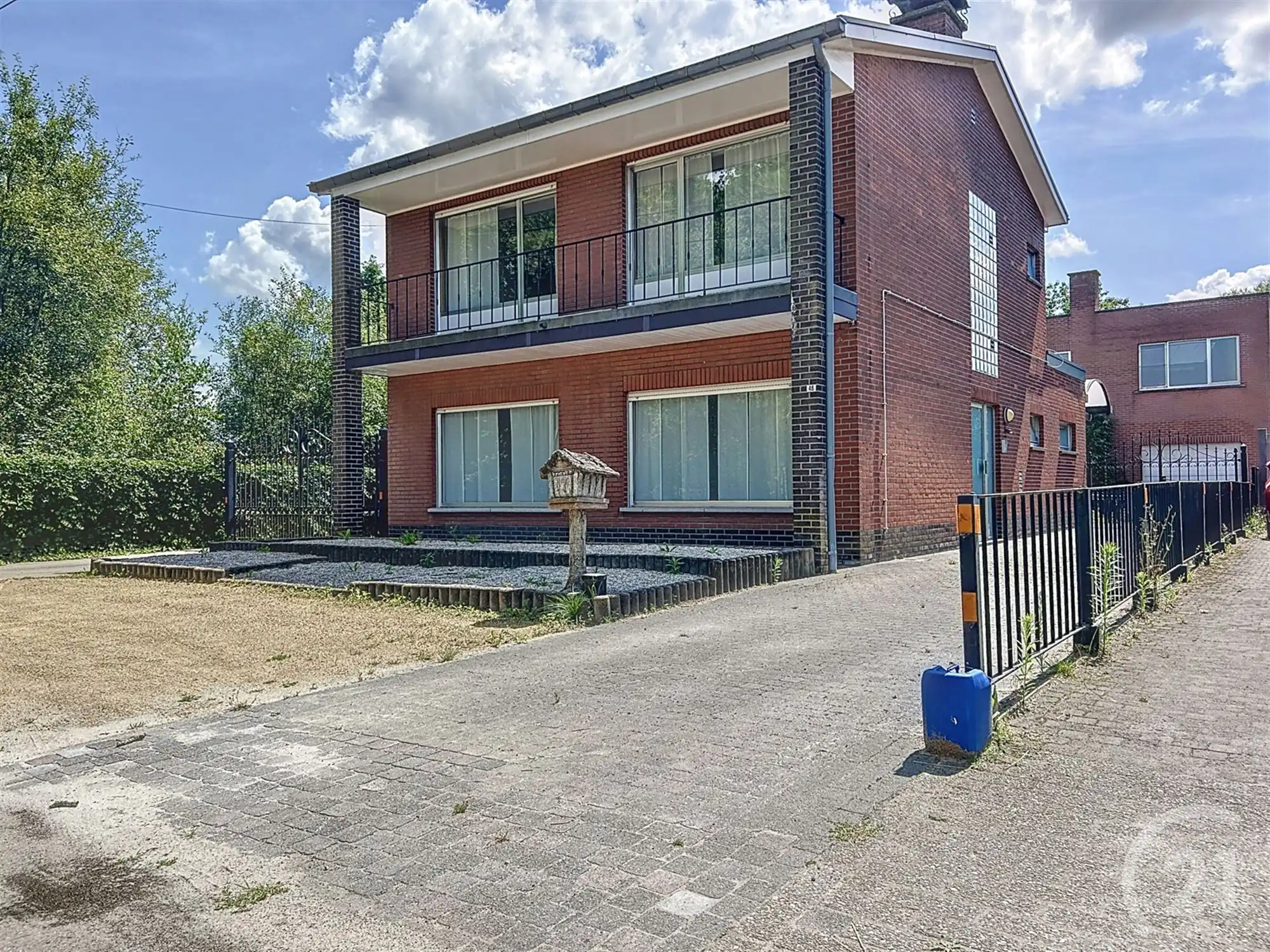 Gerenoveerde ruime woning te huur! foto 2