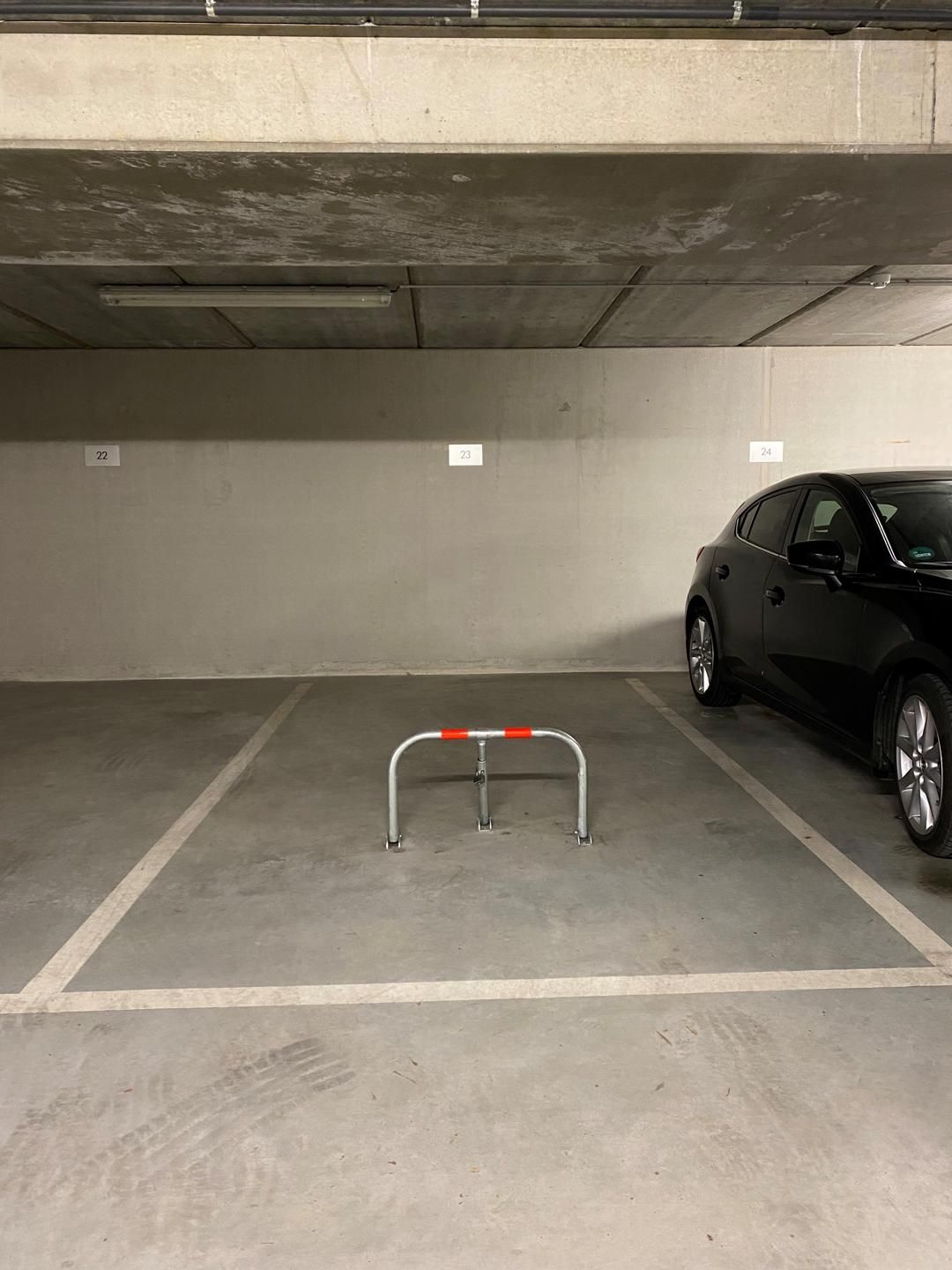 CASALINA REAL ESTATE stelt te huur  - parkeerplaats nr 23 foto {{pictureIndex}}