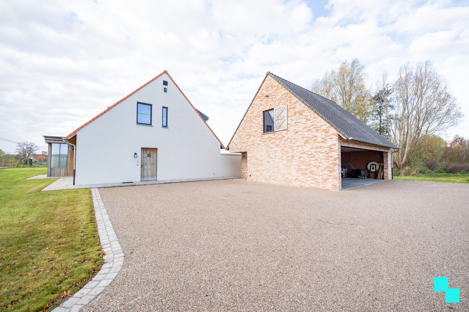Landelijk gelegen te Ardooie: unieke nieuwbouwwoning (2023) met twee bijgebouwen op een perceel van 5.000 m² foto 5