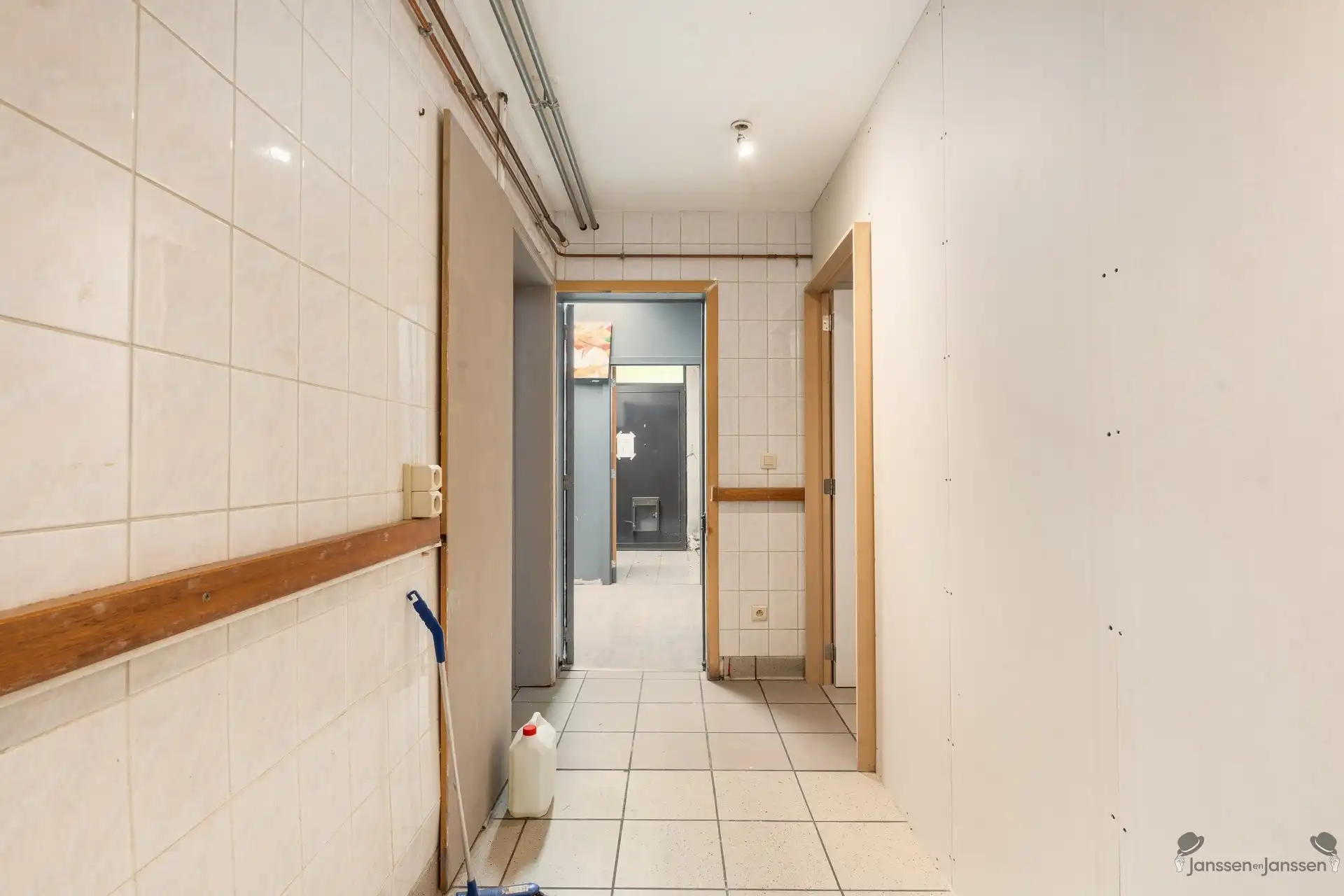 Opbrengsteigendom/projectgrond in het centrum van Maria-ter-Heide (Brasschaat) foto 9