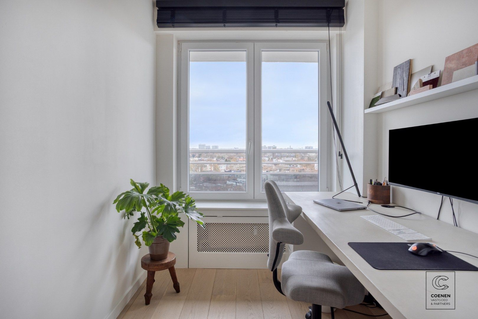 Stijlvol gerenoveerd appartement met 2 slaapkamers & zonnig terras op toplocatie te Berchem foto 11