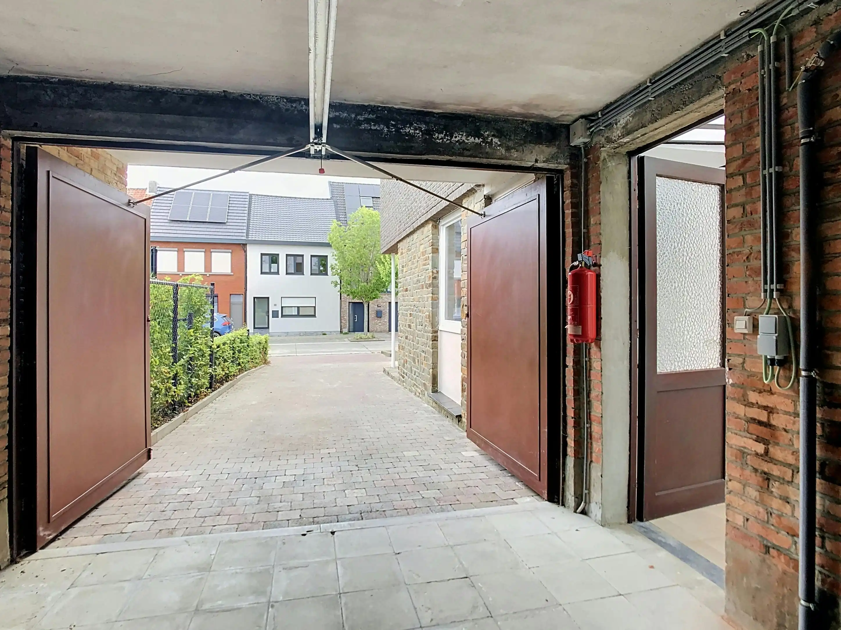 Ruime halfopen bebouwing met tuin en garage te koop in bazel foto 28