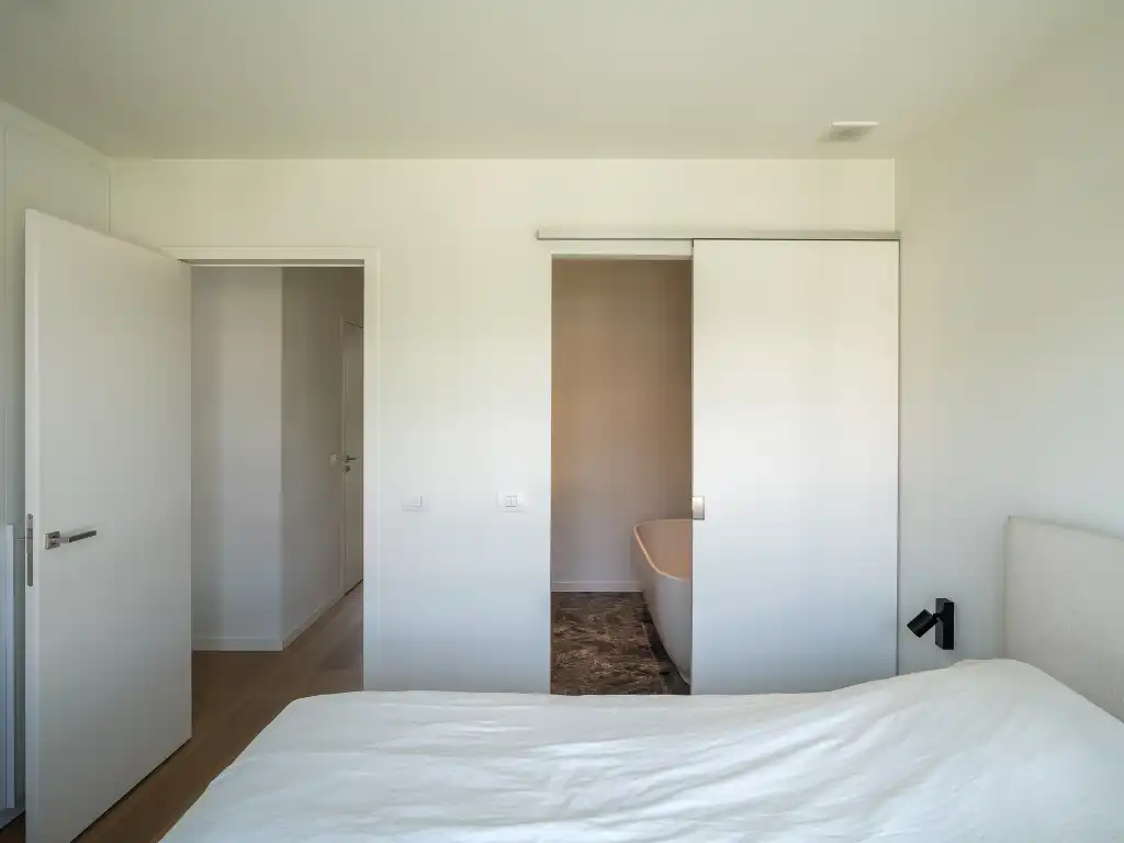 Ruim nieuwbouwappartement met drie slaapkamers en zonneterras. foto 17