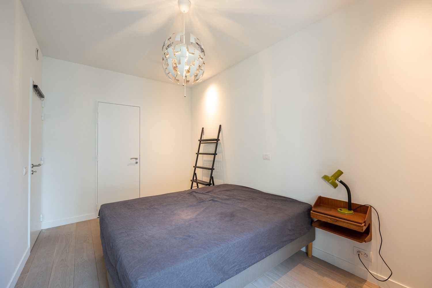 Ruim, gemeubeld appartement met 2 slaapkamers en parkeerplaats op het Eilandje foto 17