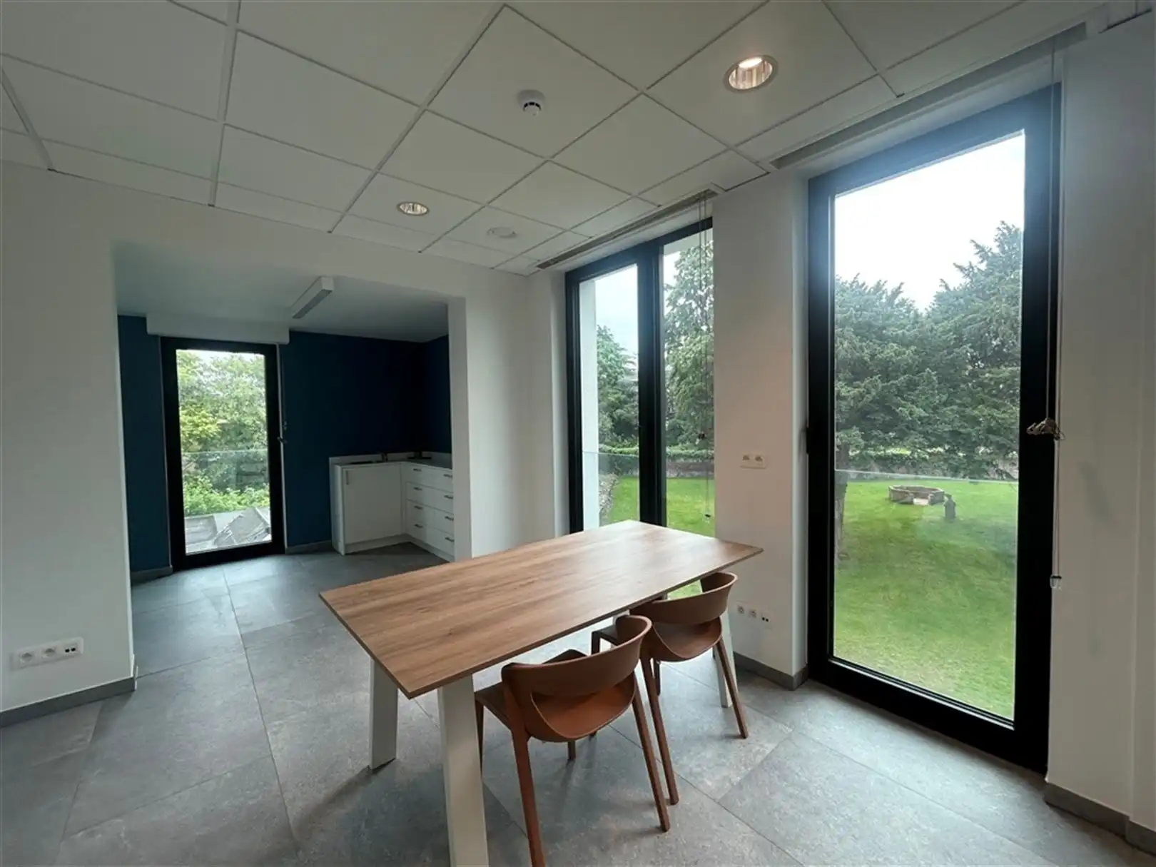 Kantoorgebouw foto 18