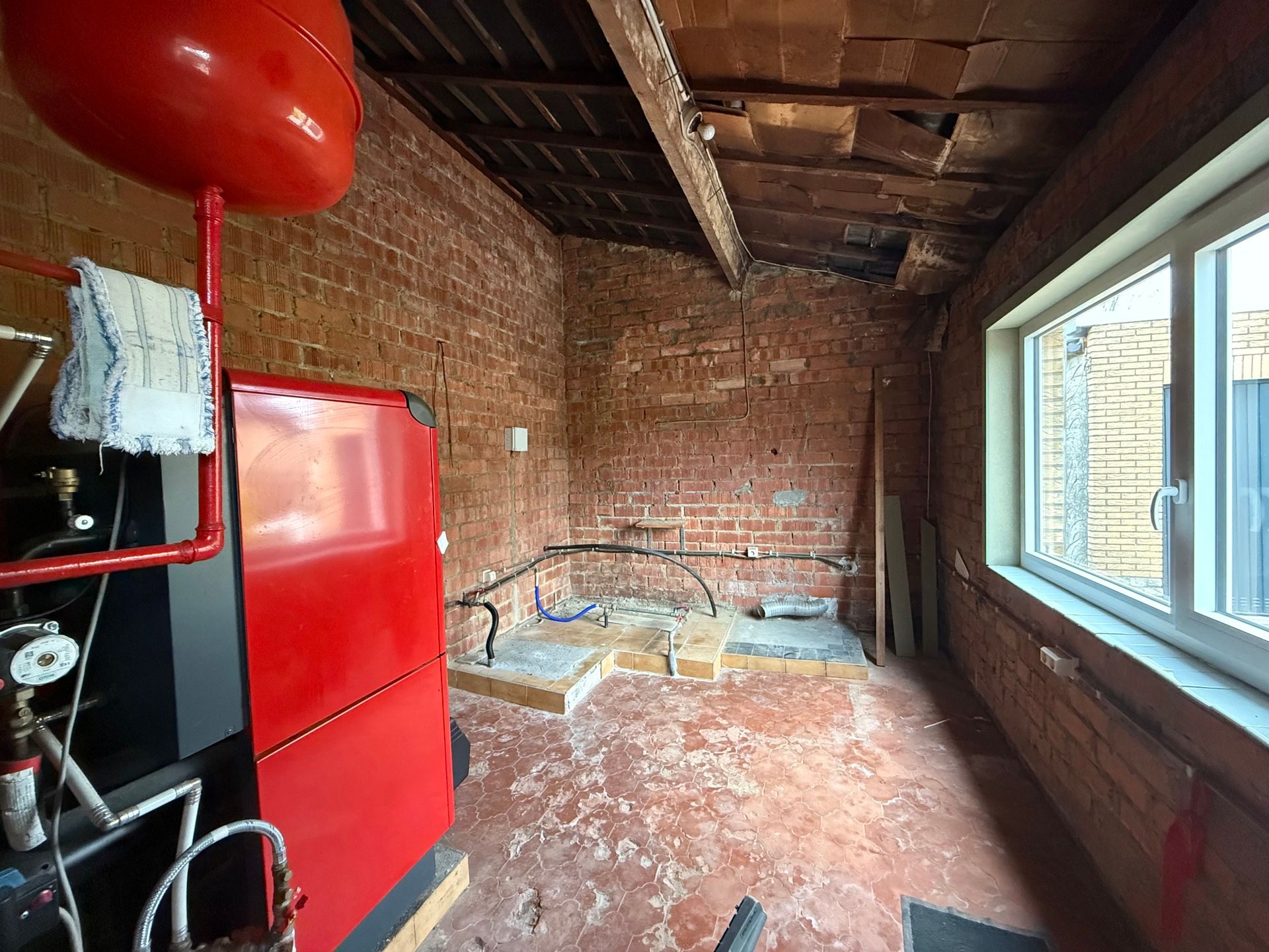 WANZELE - Ruime HoB met tuin & garage. foto 16