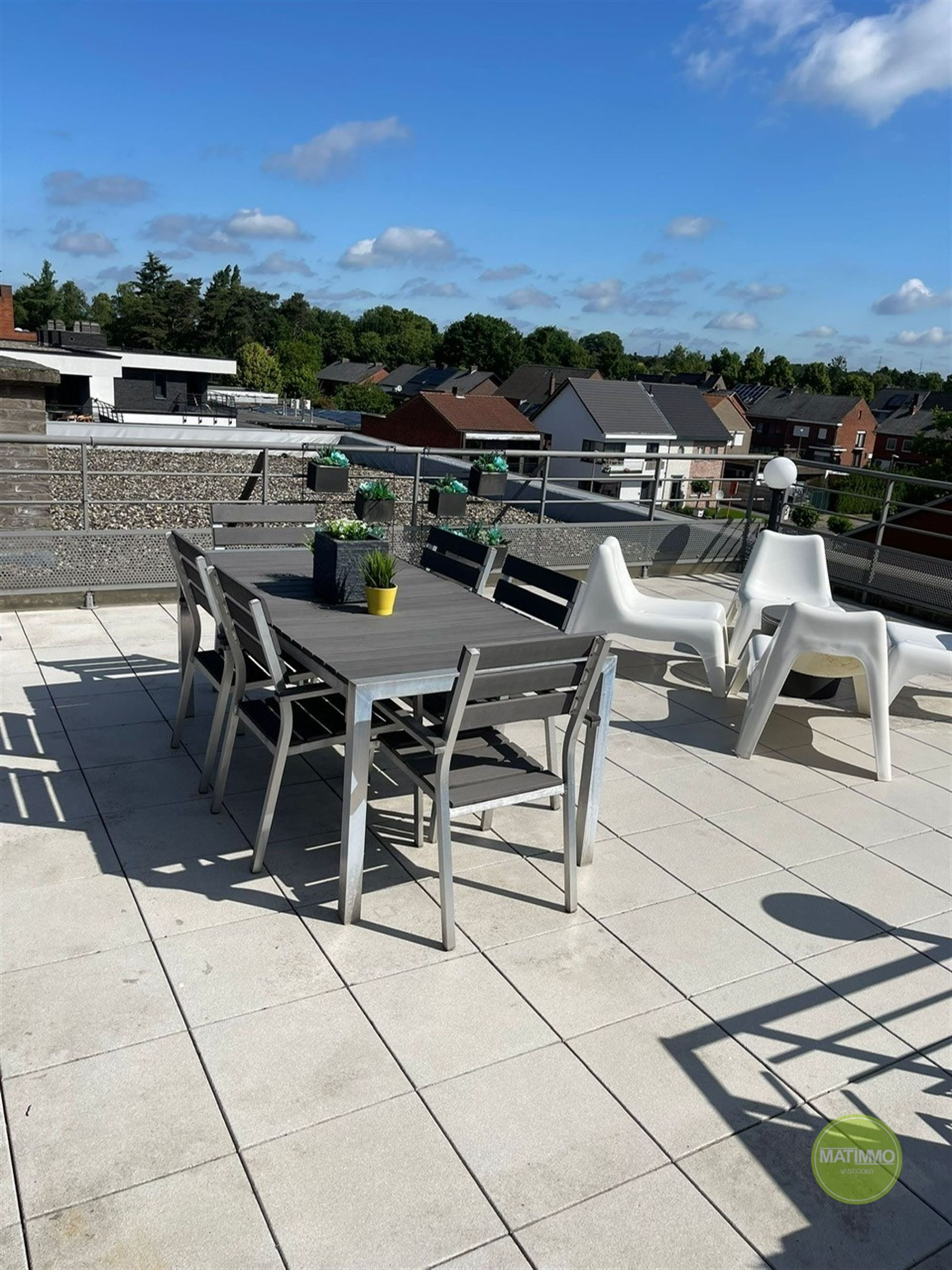 Penthouse met twee slaapkamers en ruim terras te Mol foto 22