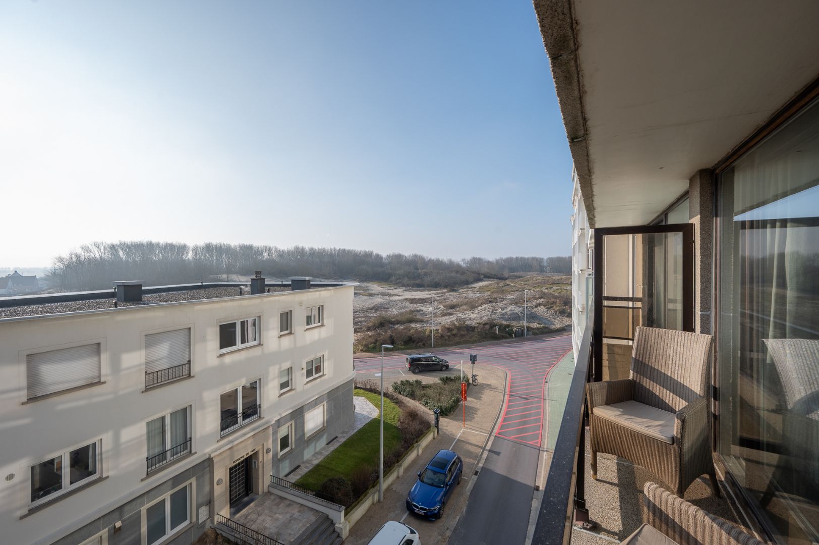 Te renoveren appartement vlakbij het strand in Duinbergen foto 1