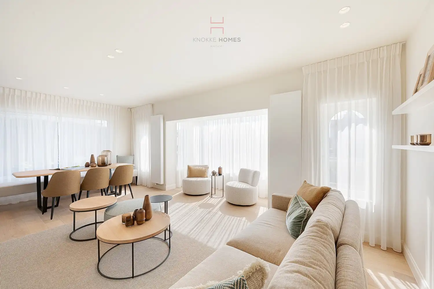 Uitzonderlijk gerenoveerde koppelvilla op topligging in Duinbergen foto 15