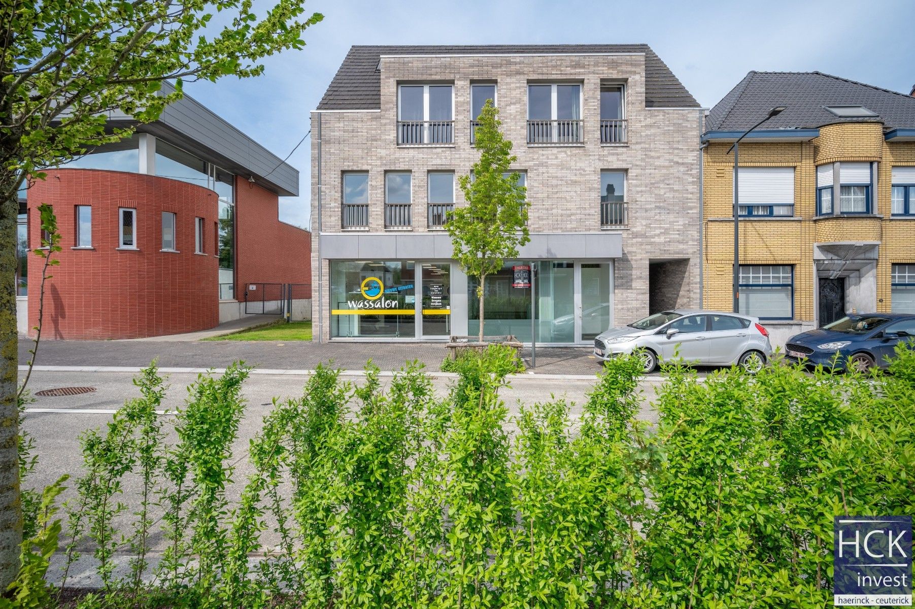 KRUISHOUTEM - Commerciële ruimte  94m² op topligging in centrum! foto {{pictureIndex}}