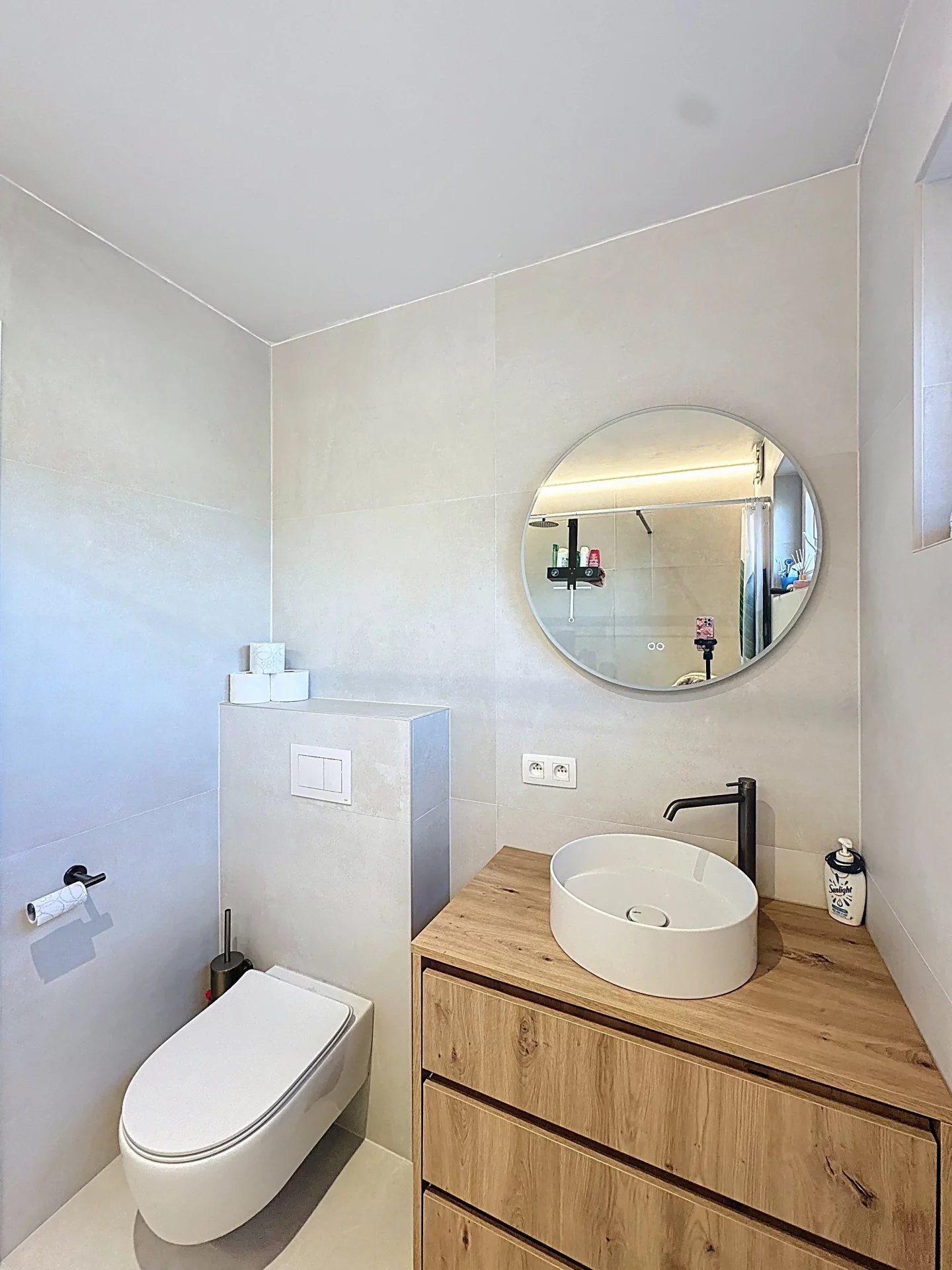 Recent gerenoveerde woning met 3 ruime slaapkamers en kleine tuin vlakbij het centrum. foto 18