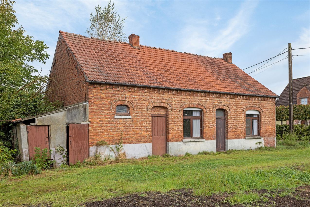 Unieke kans: Te renoveren of nieuw te bouwen hoeve op 31a40 in een rustige, landelijke omgeving foto 8