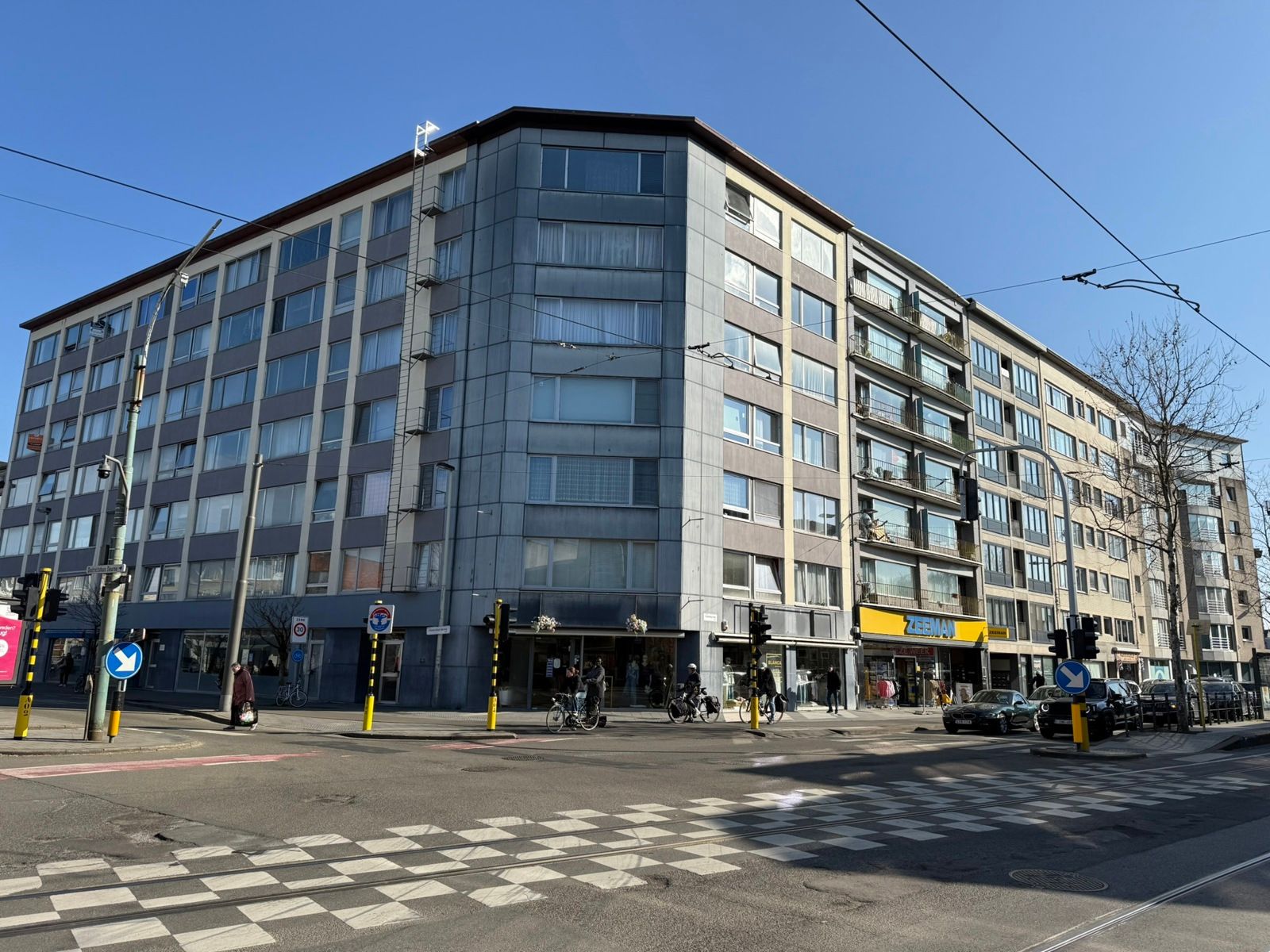 ()=>{if(producerUpdateValueVersion(node),producerAccessed(node),node.value===ERRORED)throw node.error;return node.value} Frank Craeybeckxlaan 2 - 2100 Antwerpen Deurne