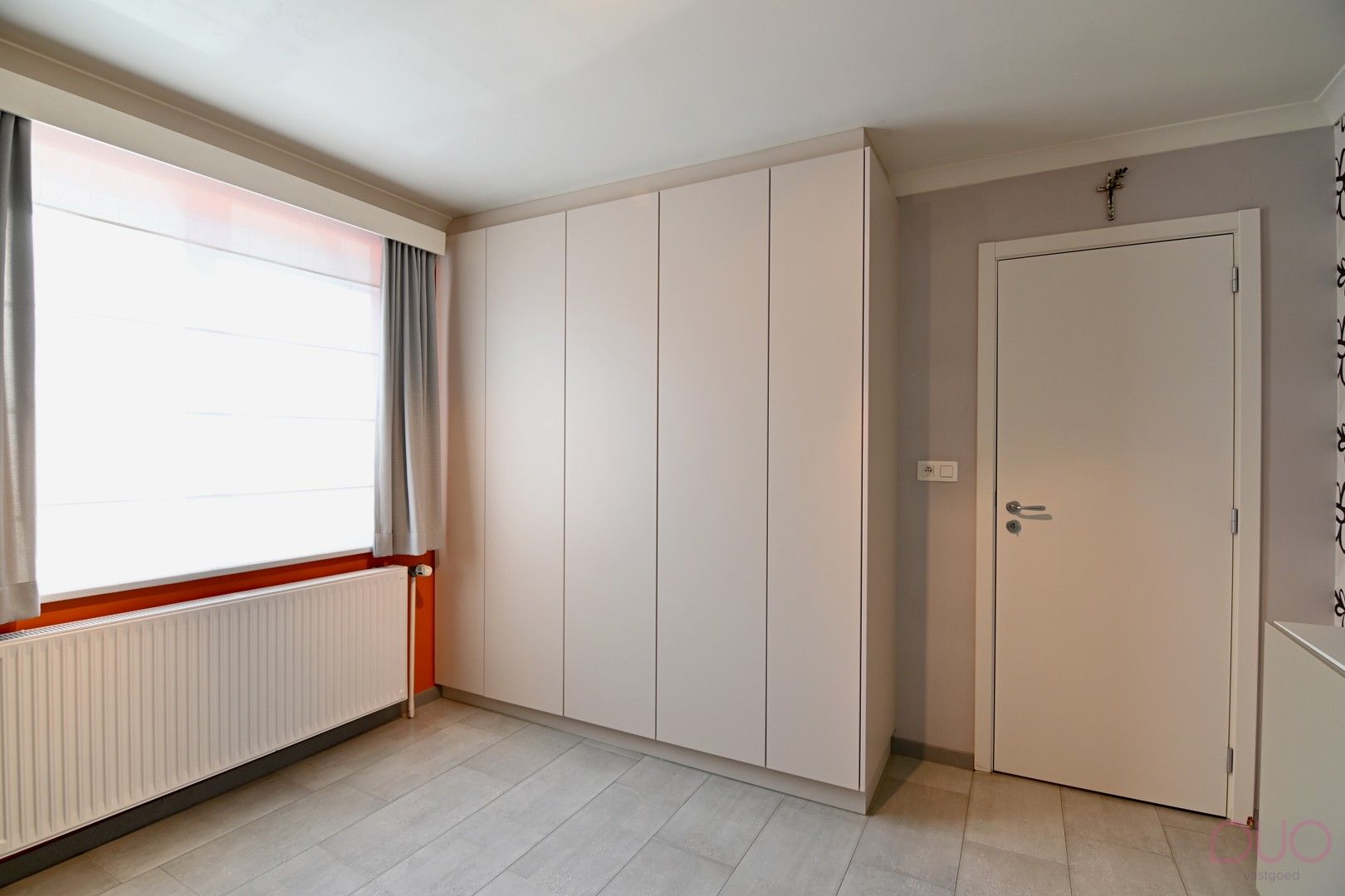 Instapklare halfopen bebouwing met vier slaapkamers, voorzien van alle moderne uitrustingen foto 14