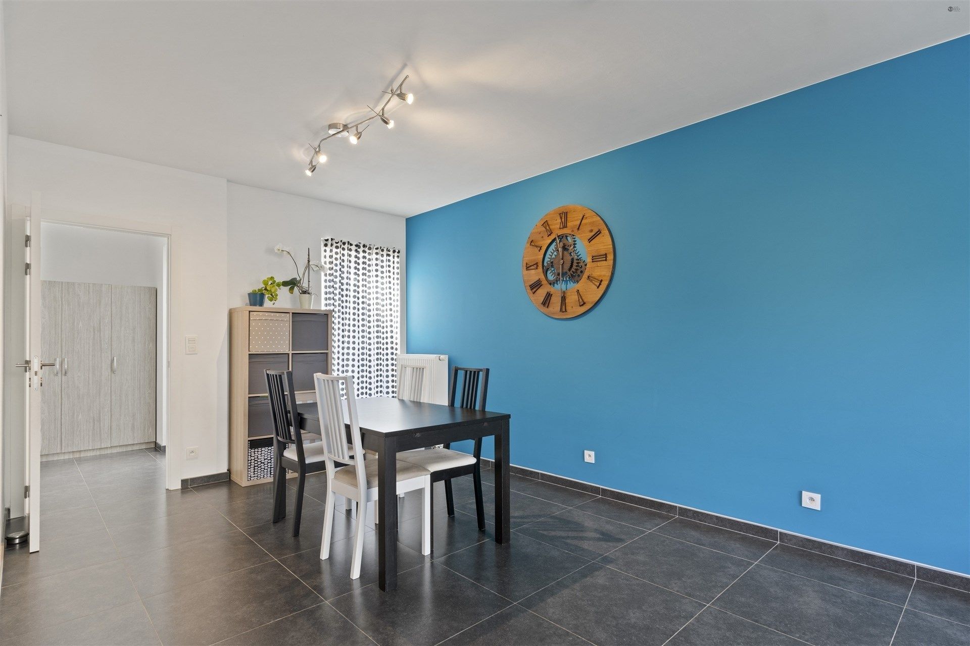 Recente bebouwing met 3 slaapkamers foto 4