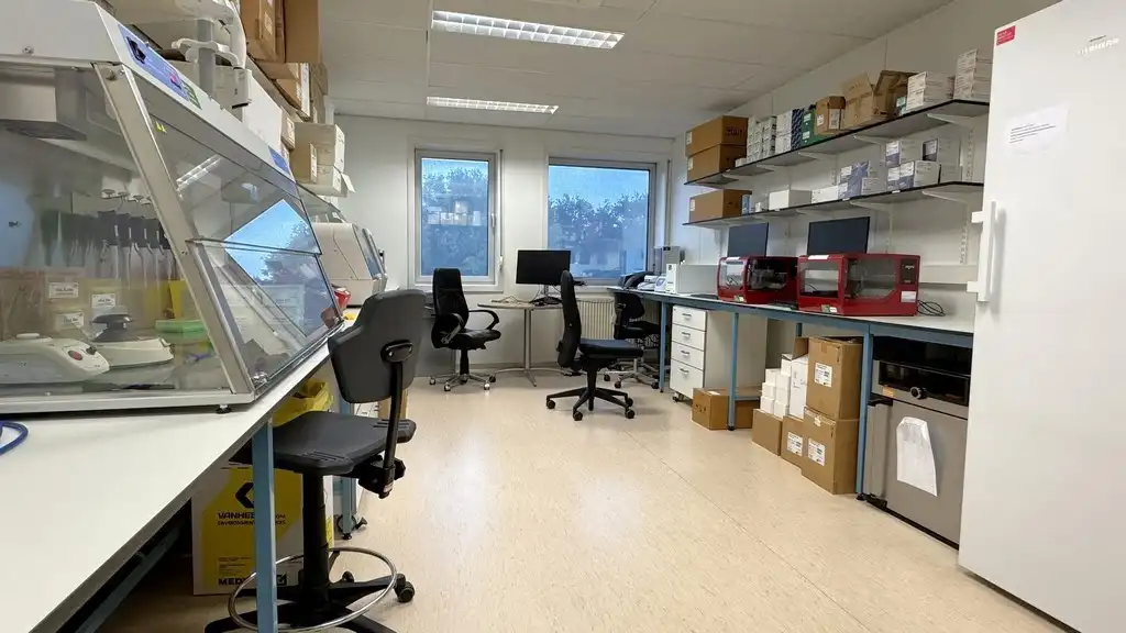 Kantoor/labo met optioneel klein magazijn te huur in Technologiepark-Zwijnaarde foto 6