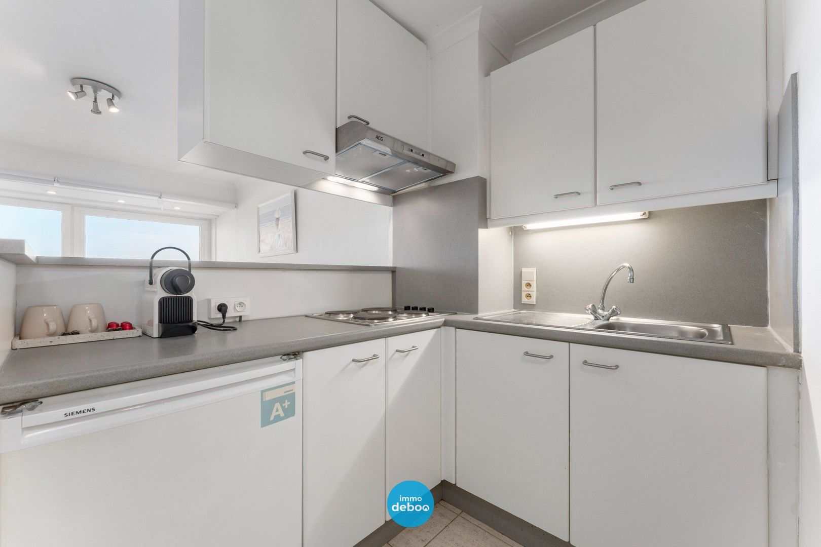 Instapklaar appartement met frontaal zeezicht foto 4