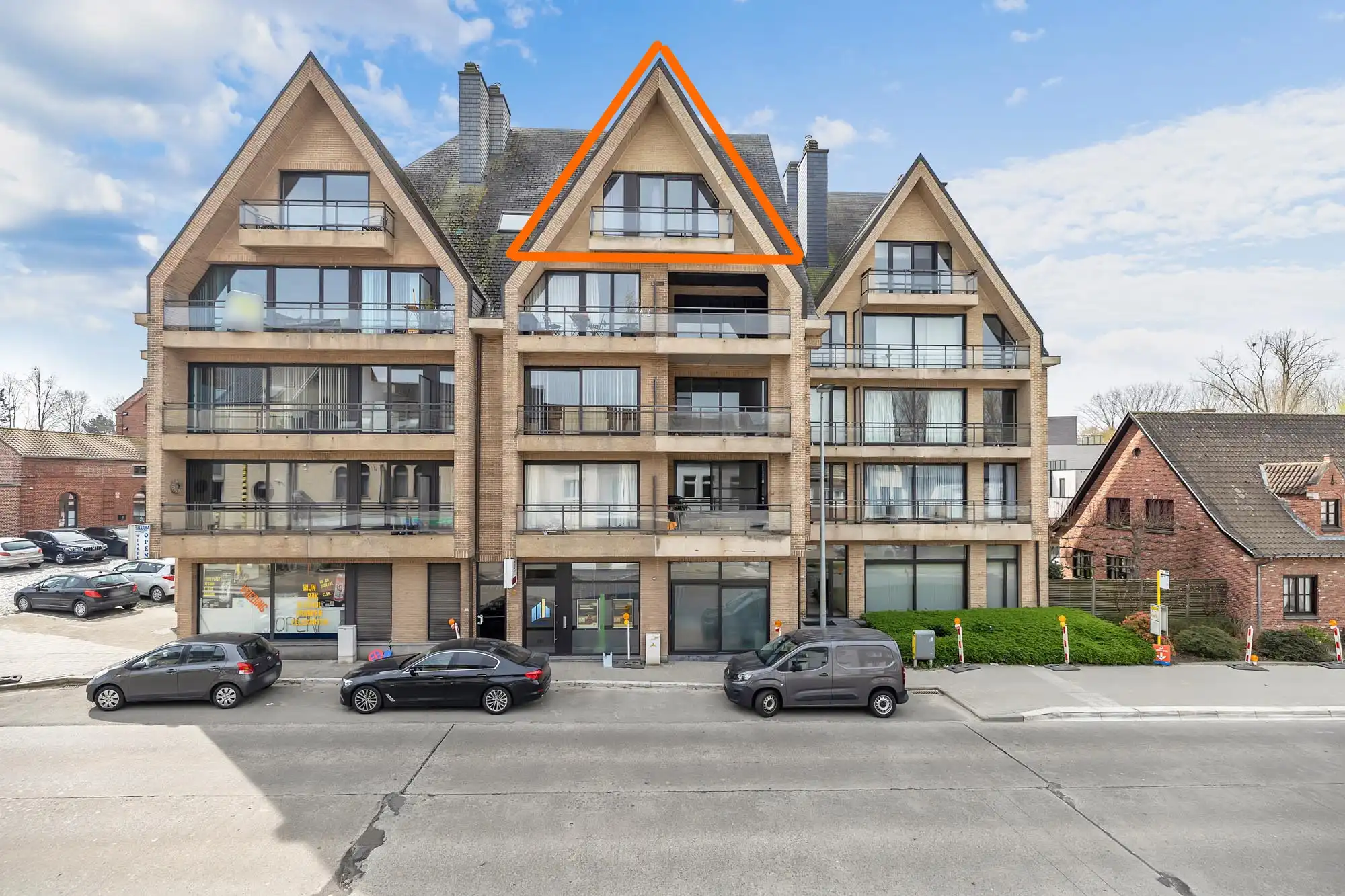 Gerenoveerd appartement met twee slaapkamers en staanplaats foto 20