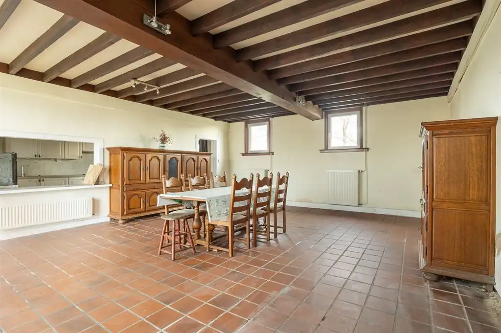 Te renoveren hoeve met achterliggend bosgebied foto 3