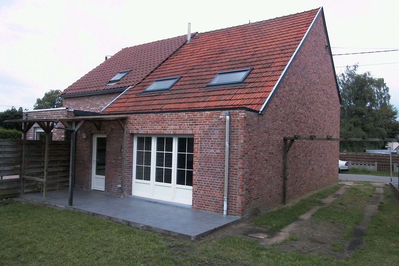 Woning met drie slaapkamers en tuintje foto 2