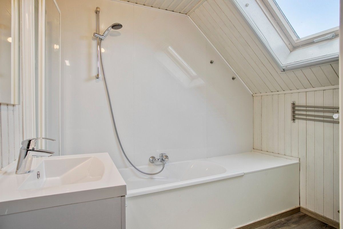 Instapklare gezinswoning met tuin in het hart van Eke foto 15