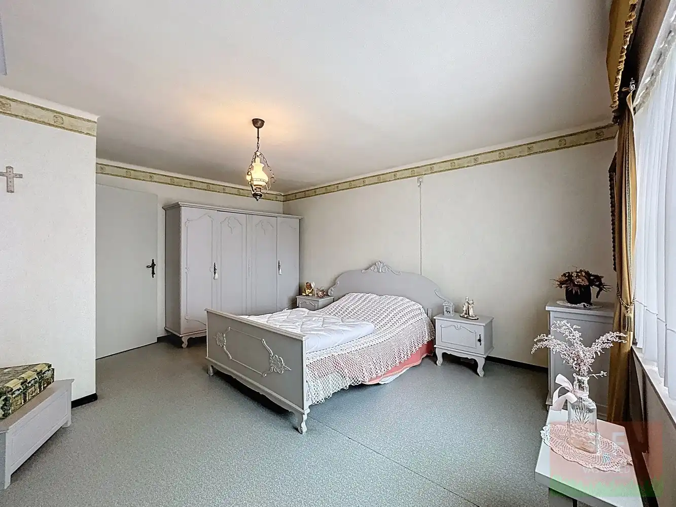 Open gezinswoning met ruime slaapkamers, garage en open tuin te Vlierzele foto 14