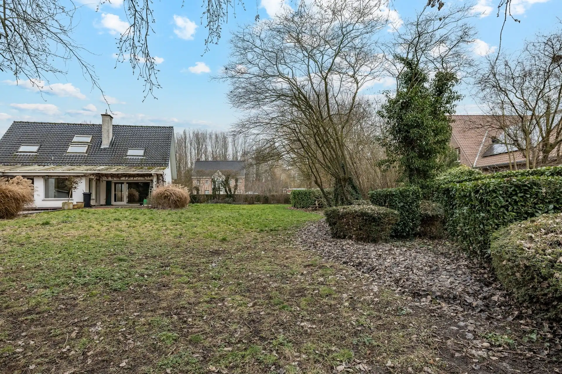 Bouwgrond voor open bebouwing - 1070m² foto 5