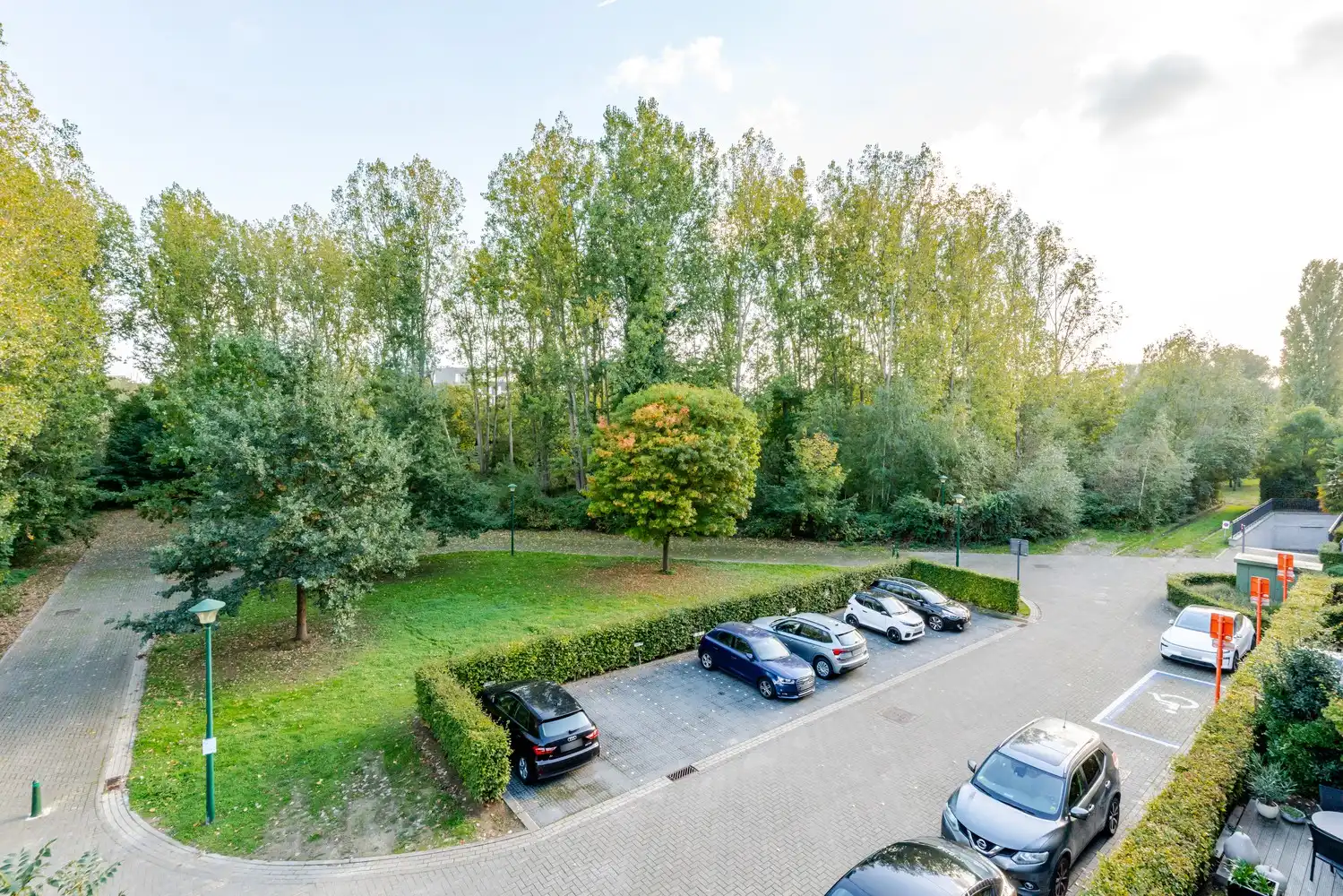 Instapklaar 1-slaapkamerappartement met terras en ondergrondse staanplaats foto 13