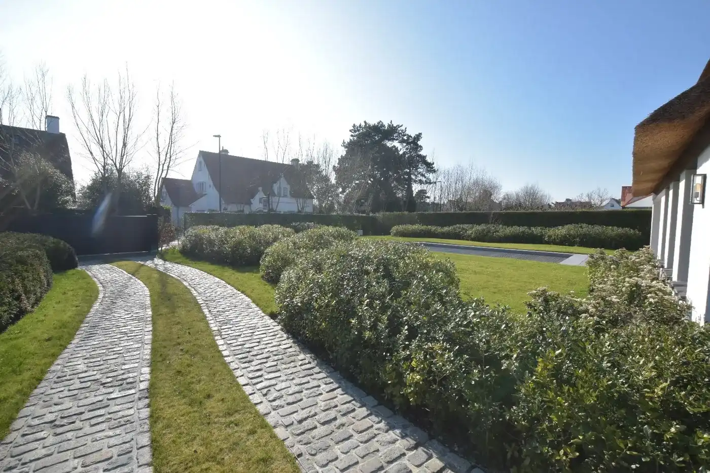 Compleet gerenoveerde villa aan de rand van het Zoute. foto 26