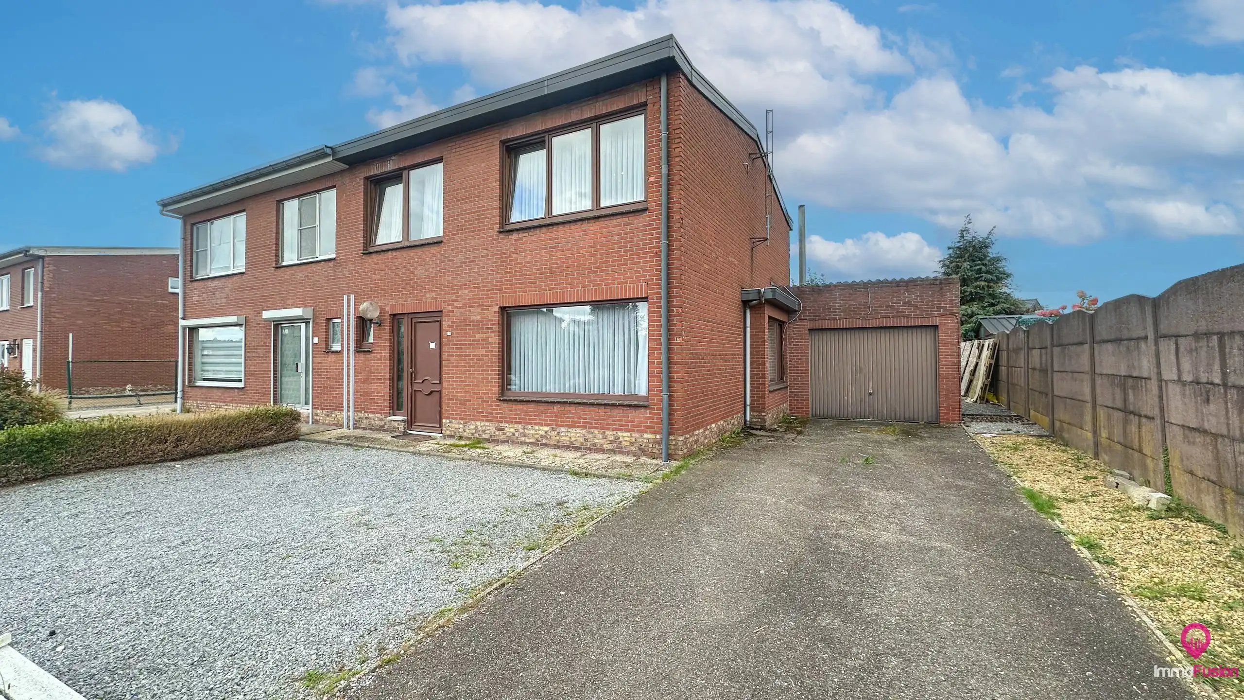 Hoofdfoto van de publicatie: Te renoveren woning met potentieel te koop in Houthalen!