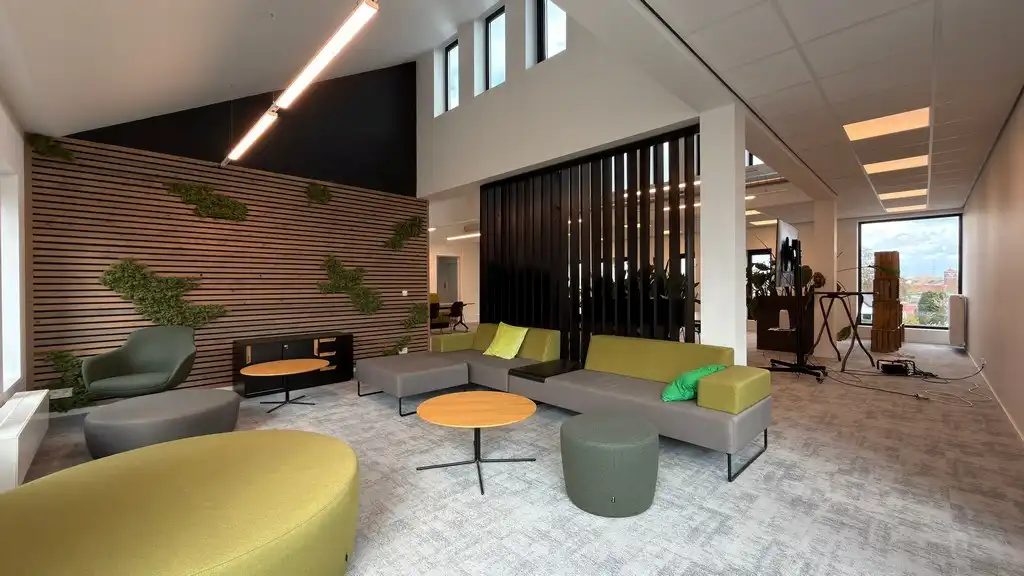 Instapklare kantoren met terras te huur vlakbij afrit E19 in Rumst foto 5