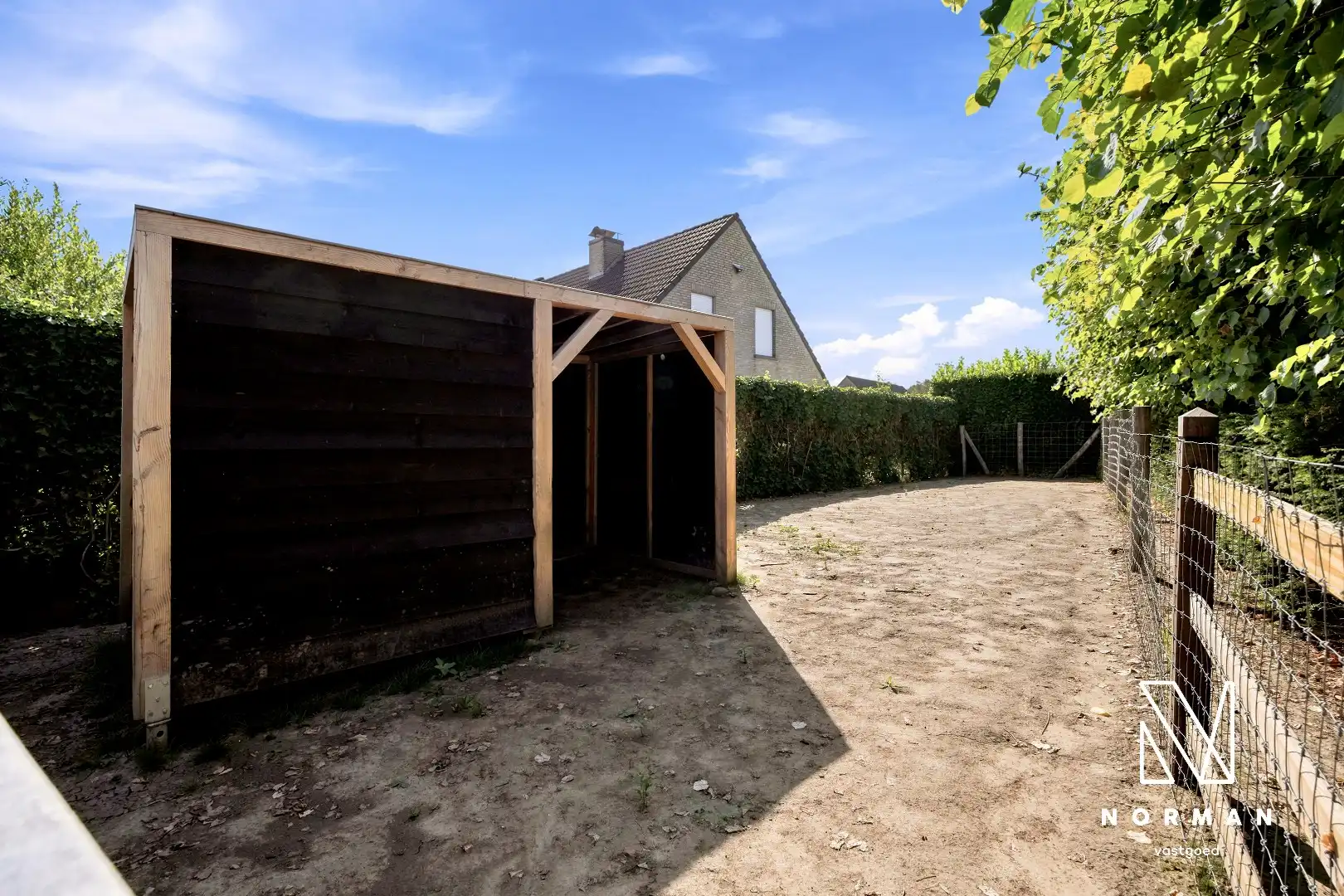 Villa met zwembad op een perceel van 1.598 m² foto 31