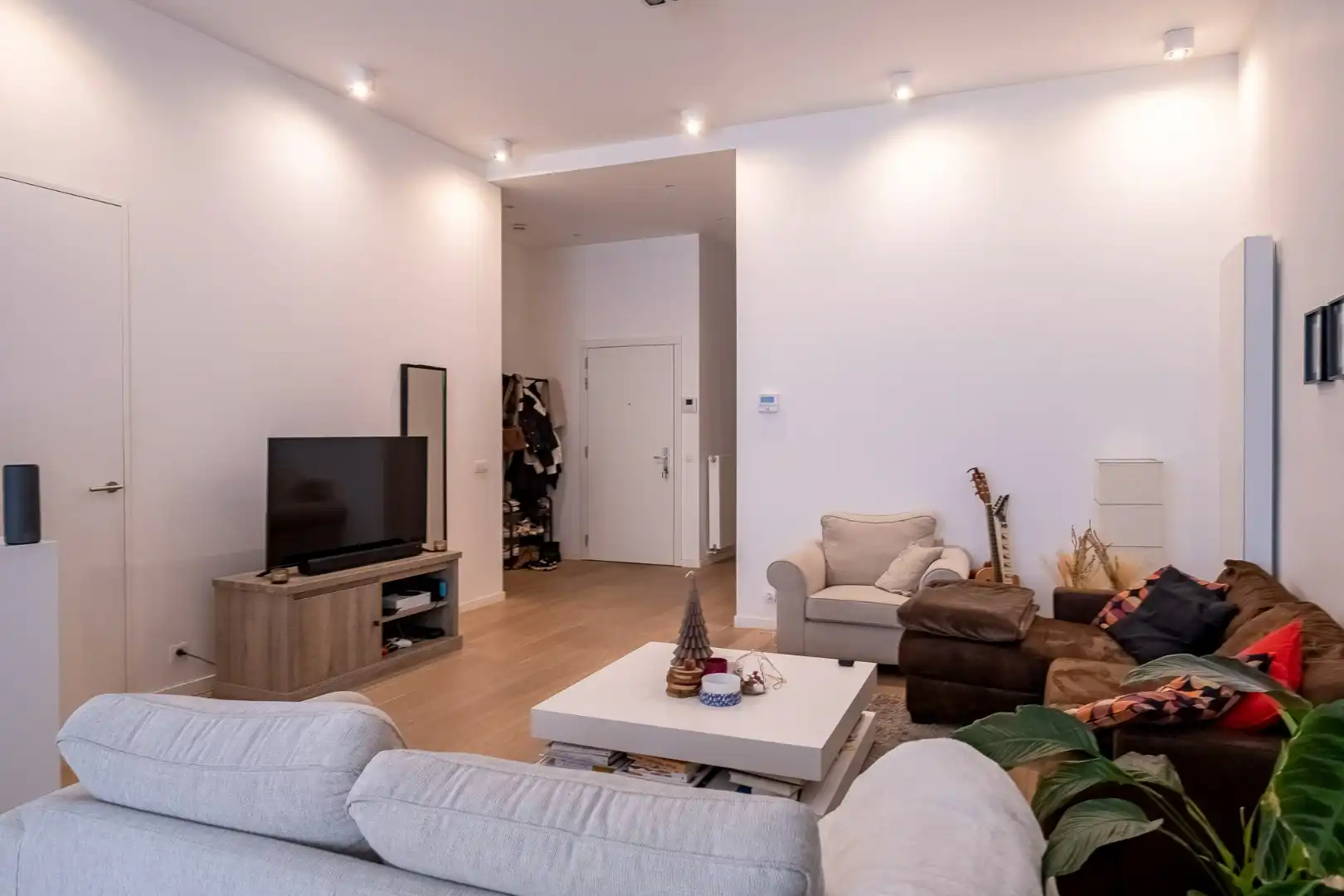 Gemeubeld appartement op het bruisende Zuid ! foto 12