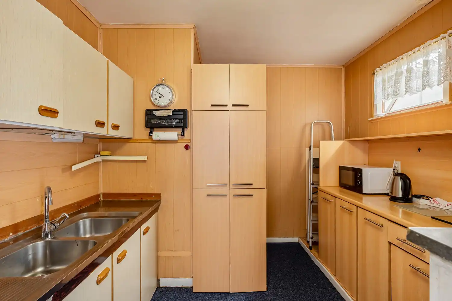 Te renoveren halfopen bebouwing op een perceel van 361 m². foto 11