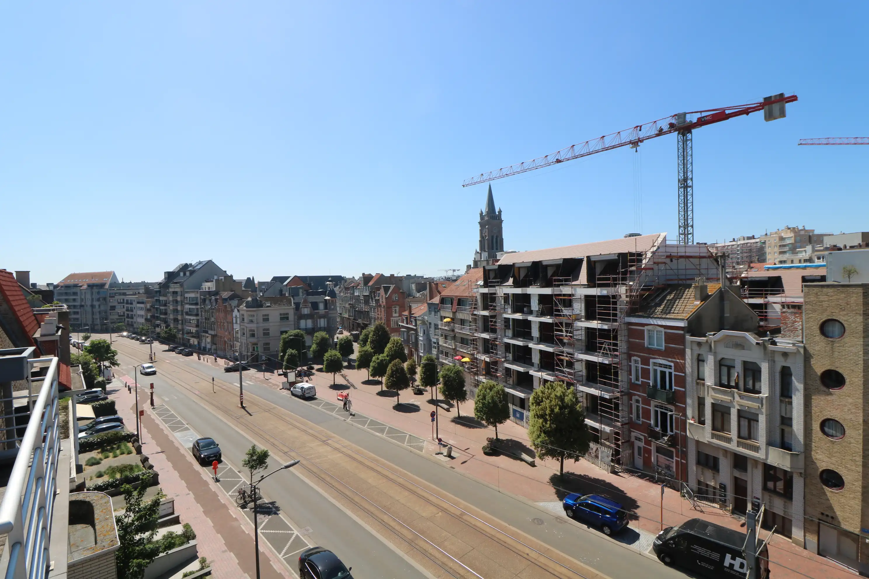 Instapklaar 2-slaapkamerappartement (112 m²) met 2 grote terrassen (11 m²), vlakbij station, winkelstraten en Zeedijk. foto 13