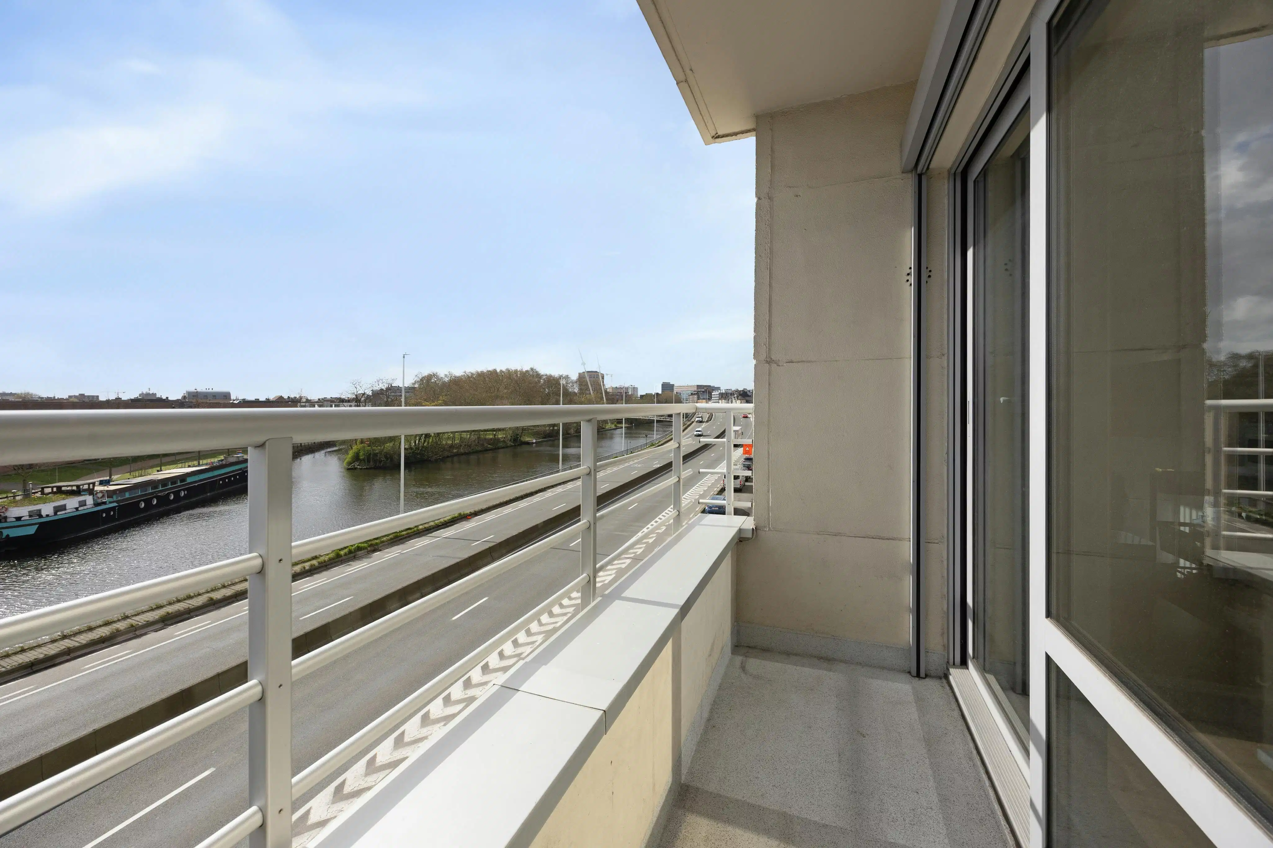 Studio te koop met zicht op de schelde in Gent foto 9