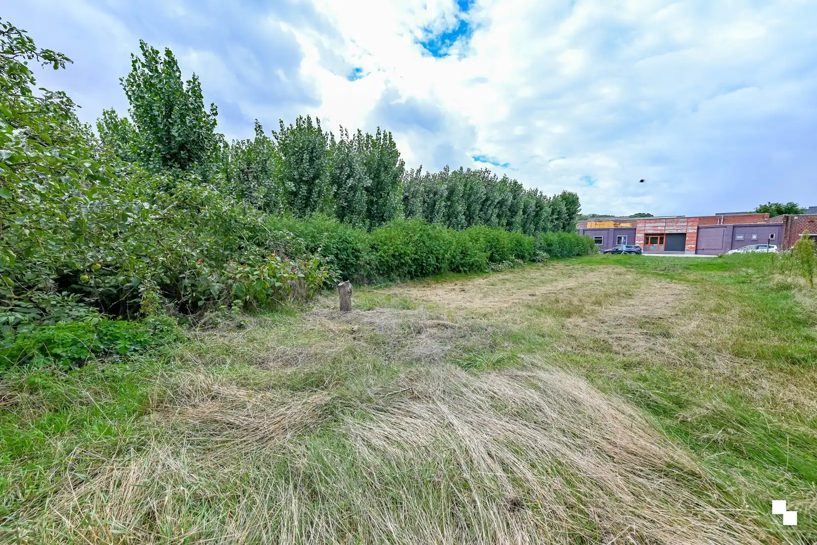Bouwgrond van 716 m² voor halfopen bebouwing in Ingelmunster nabij kanaal Roeselare–Leie foto 4