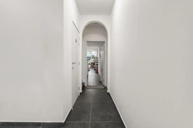 Instapklare rijwoning nabij centrum foto 13