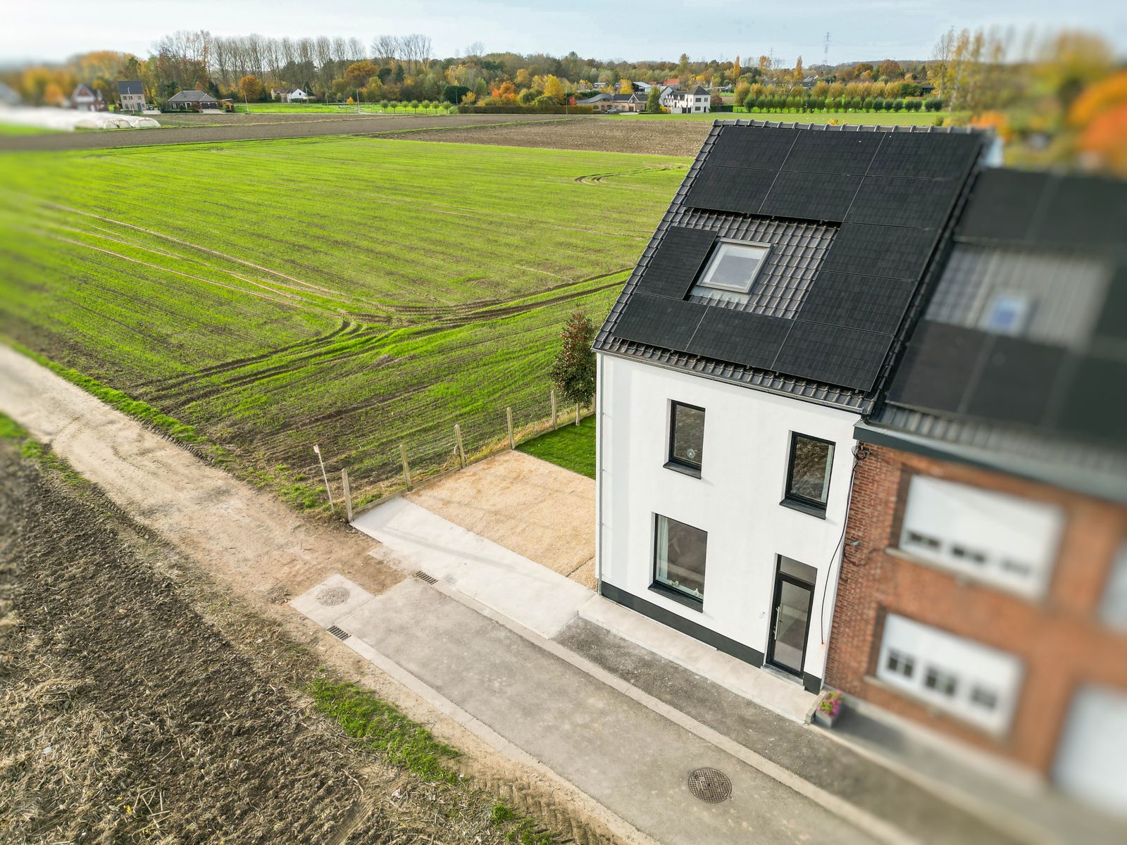 Fantastisch gelegen, compleet gerenoveerde half open bebouwing te Londerzeel foto 4