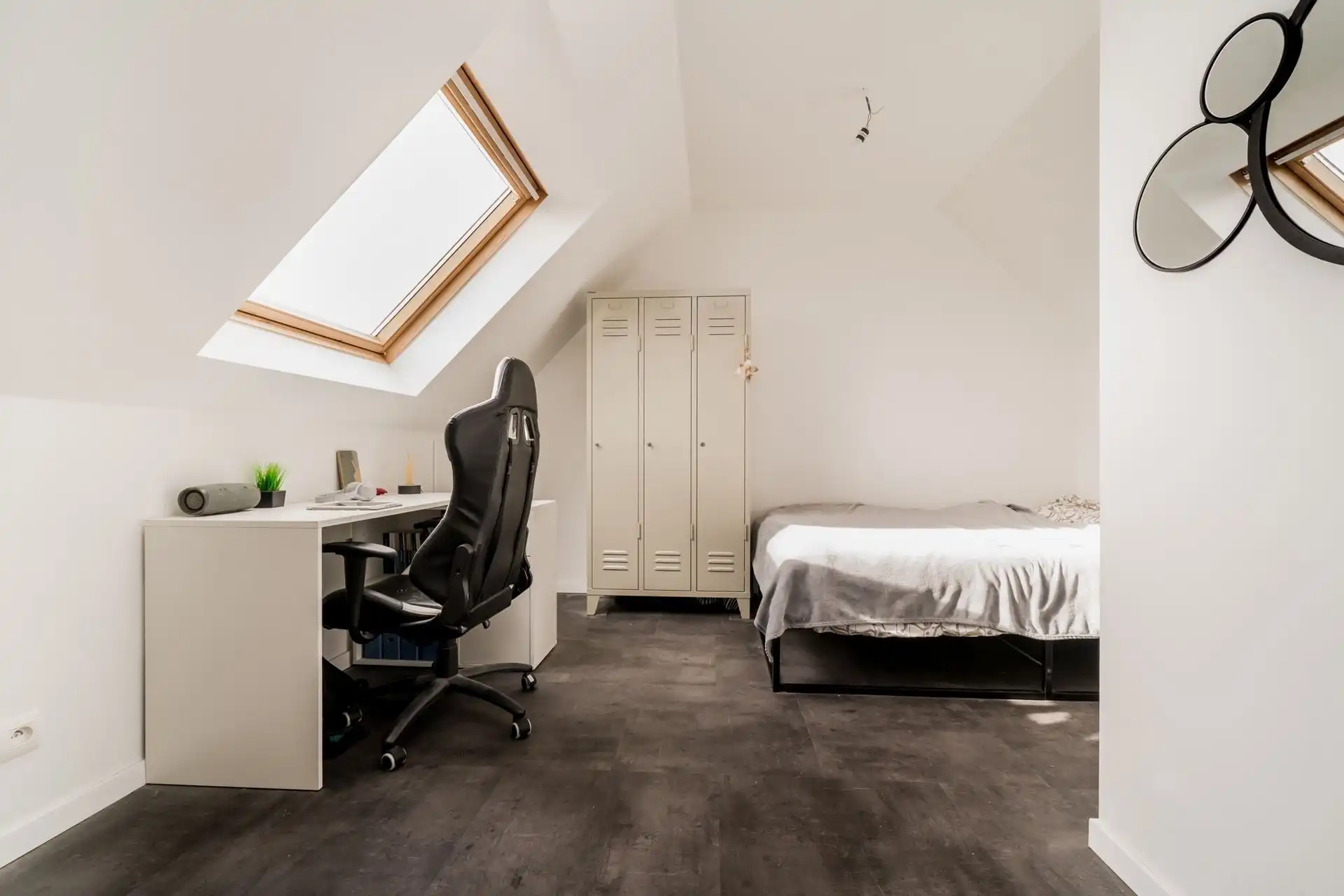 RUIM DAKAPPERTEMENT MET 5 SLAAPKAMERS, TERRAS EN GARAGEBOX (+ 29.000) foto 22