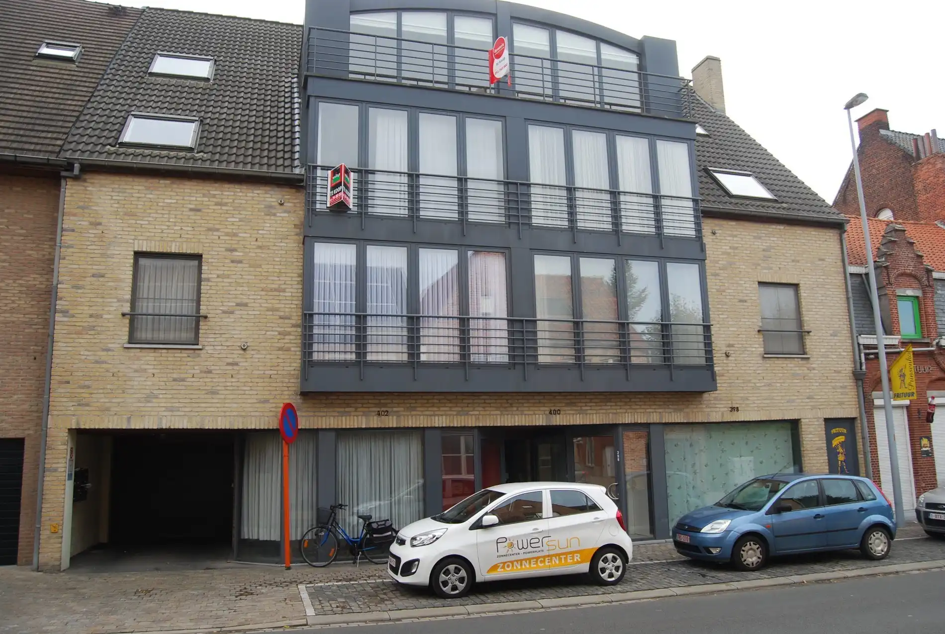 Ruim 3- slaapkamer-appartement te Rumbeke foto {{pictureIndex}}