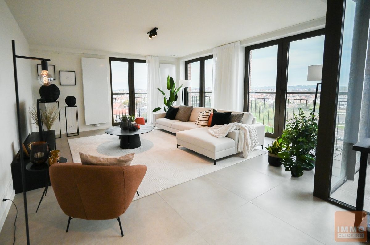 Fantastische (model) penthouse met Brussel skyline view foto {{pictureIndex}}