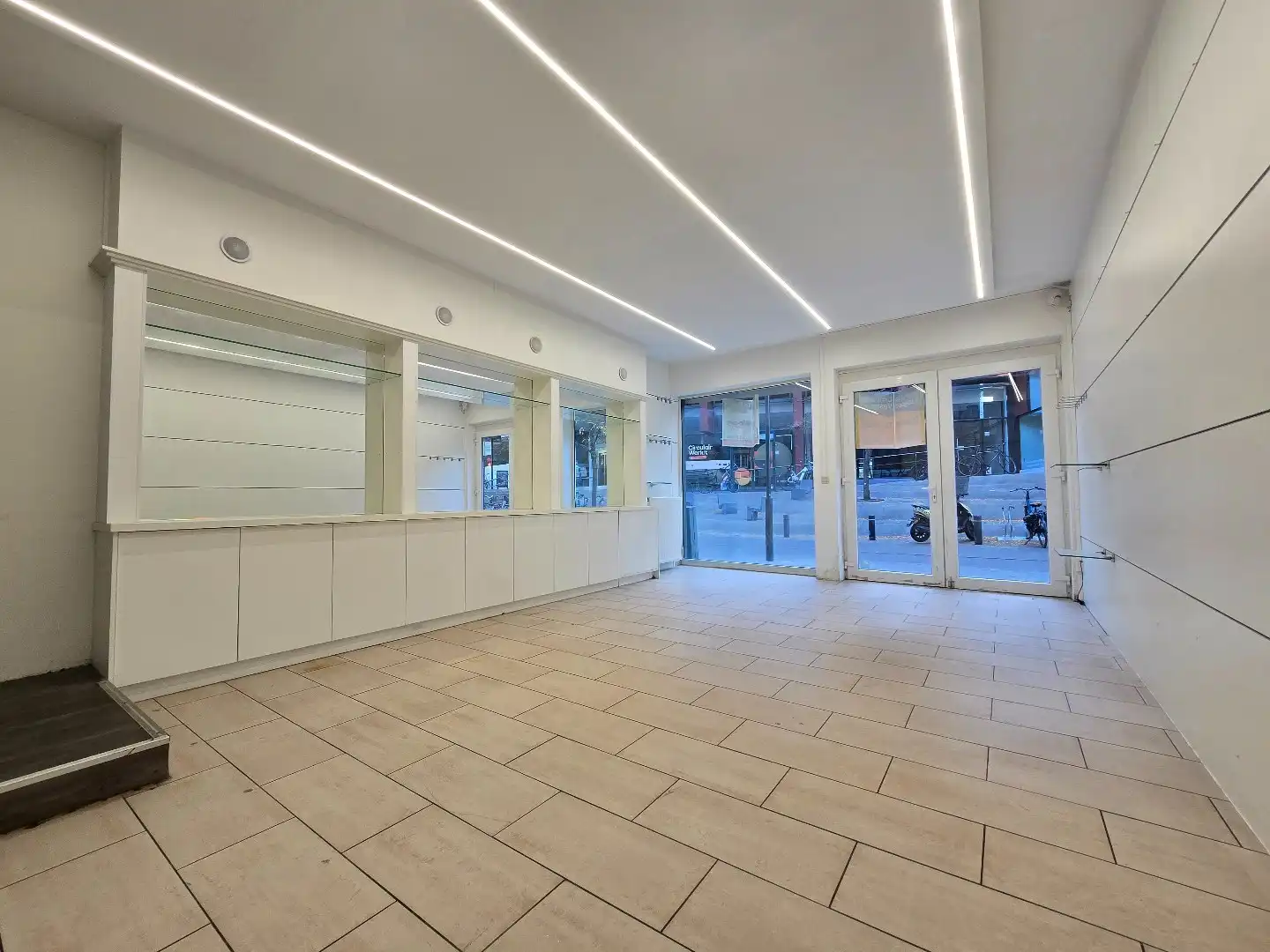 Commercieel gelegen handelspand van ca. 86 m² in het centrum van Hasselt. foto 4