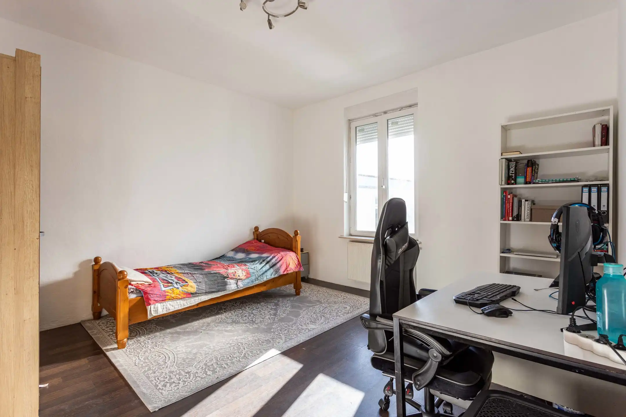 Heel ruime, energiezuinige woning met tuin in rustige buurt! foto 18